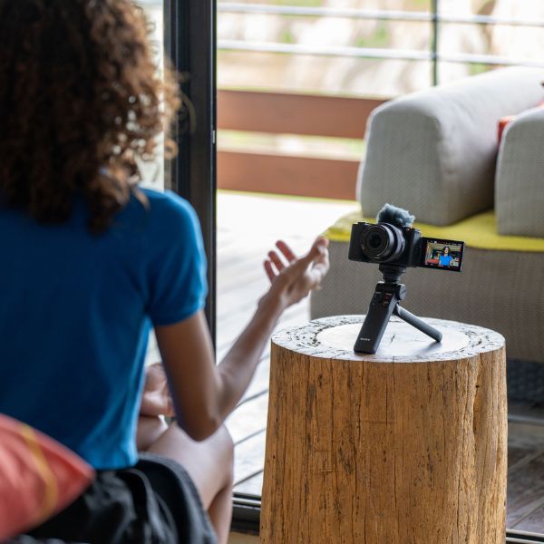 ZVE10M2K (+kit 16-50mm)